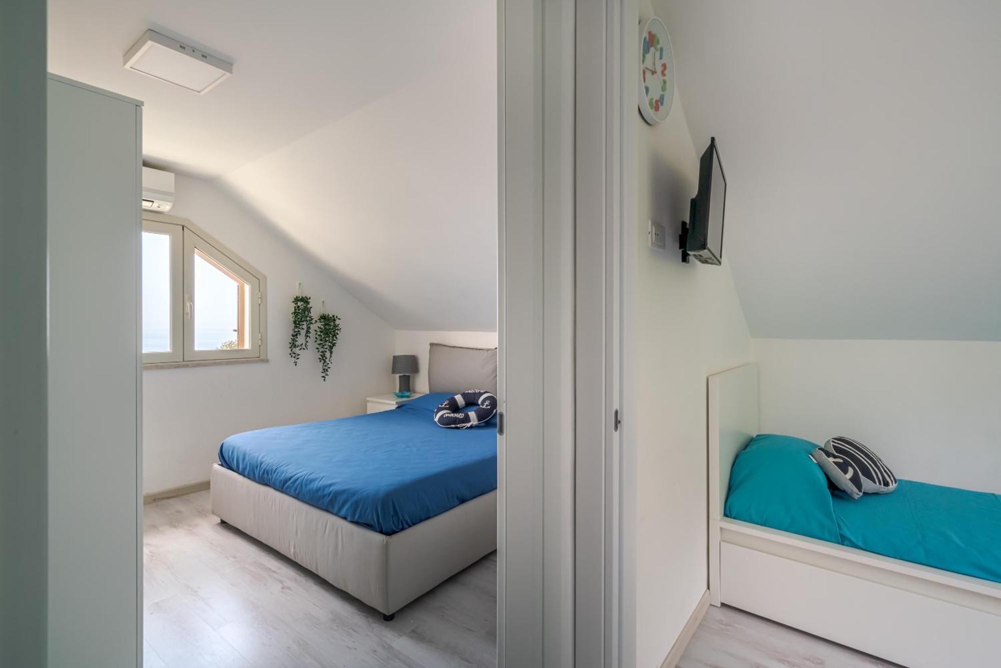 Apartamento La Goccia Sul Mare Letojanni Exterior foto