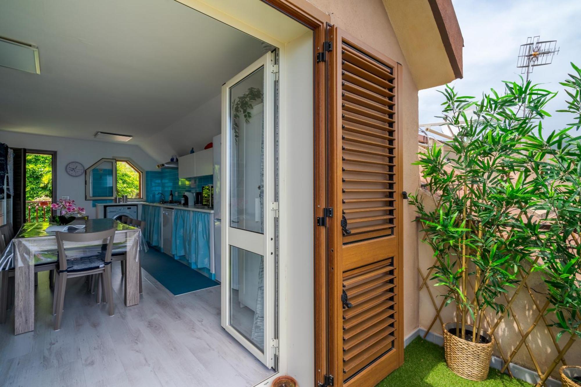 Apartamento La Goccia Sul Mare Letojanni Exterior foto