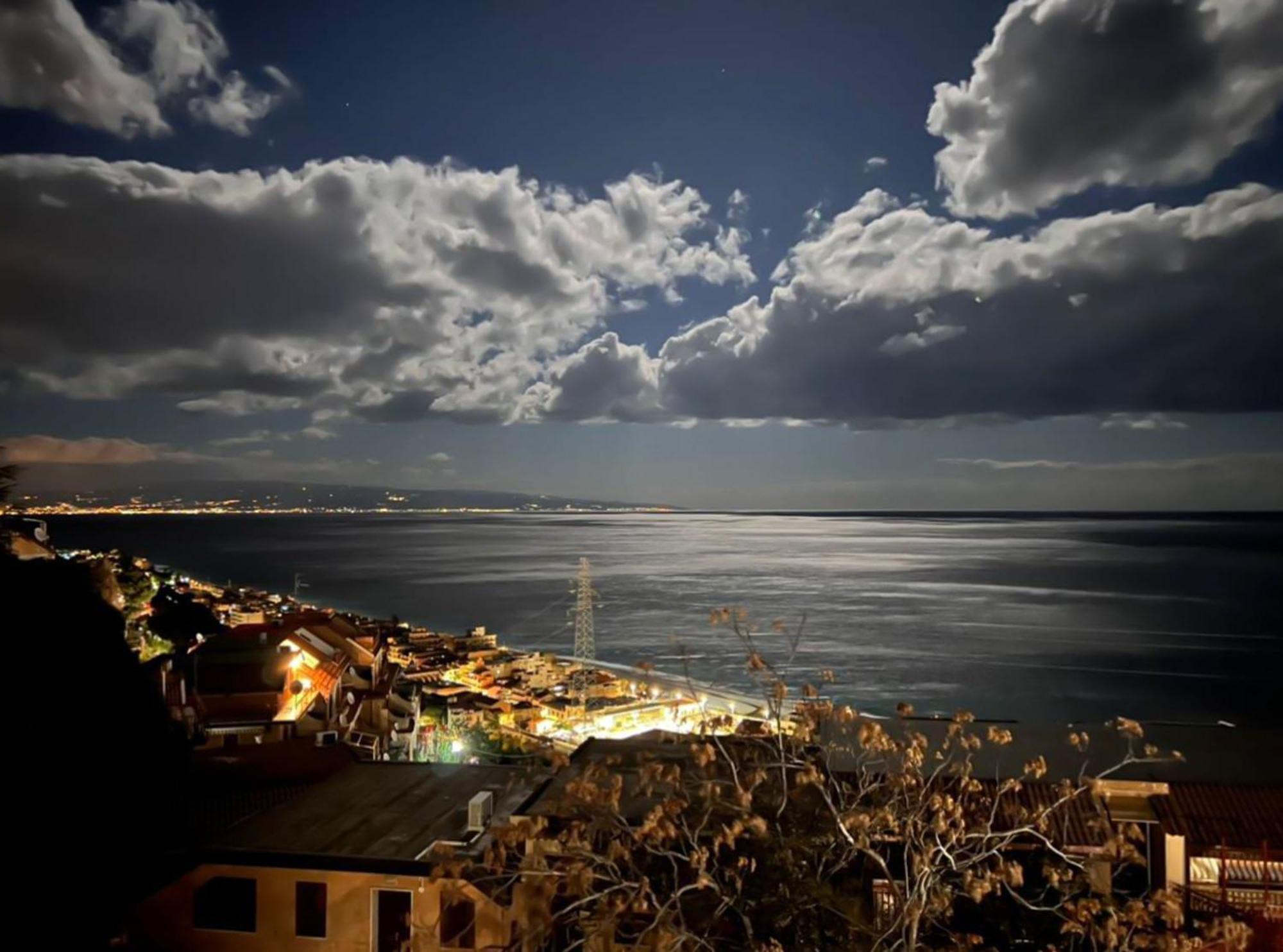 Apartamento La Goccia Sul Mare Letojanni Exterior foto